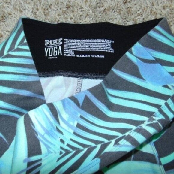 Womens Victorias Secret PINK Yoga Crop Pants Medium Blue Floral Elastic Waist - Picture 4 of 5